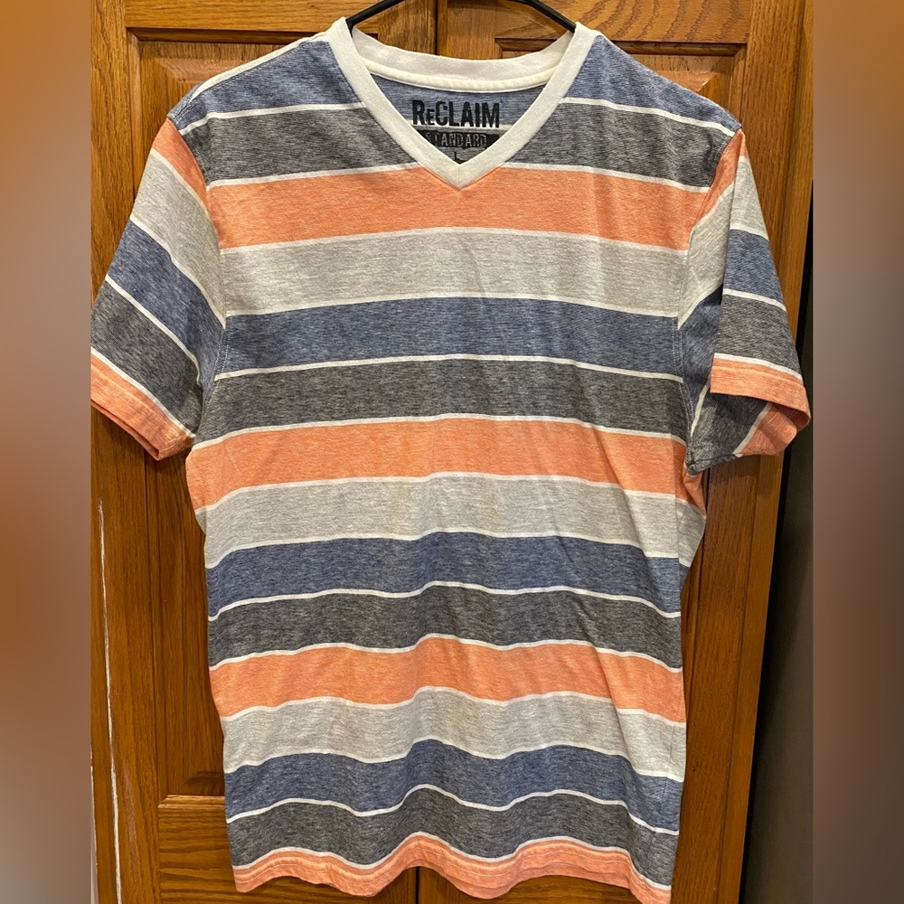 Reclaim Buckle T-shirt. Size large.